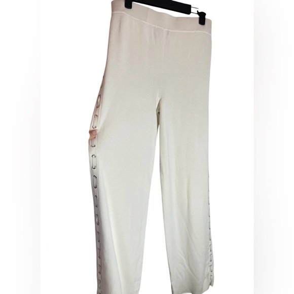 Cream side laced up trim wide leg knit pant - Picture 3 of 4